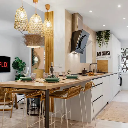 Beautiful With Pool & Parking דירה מארבלה